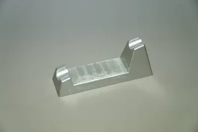 The Henson razor stand on its own